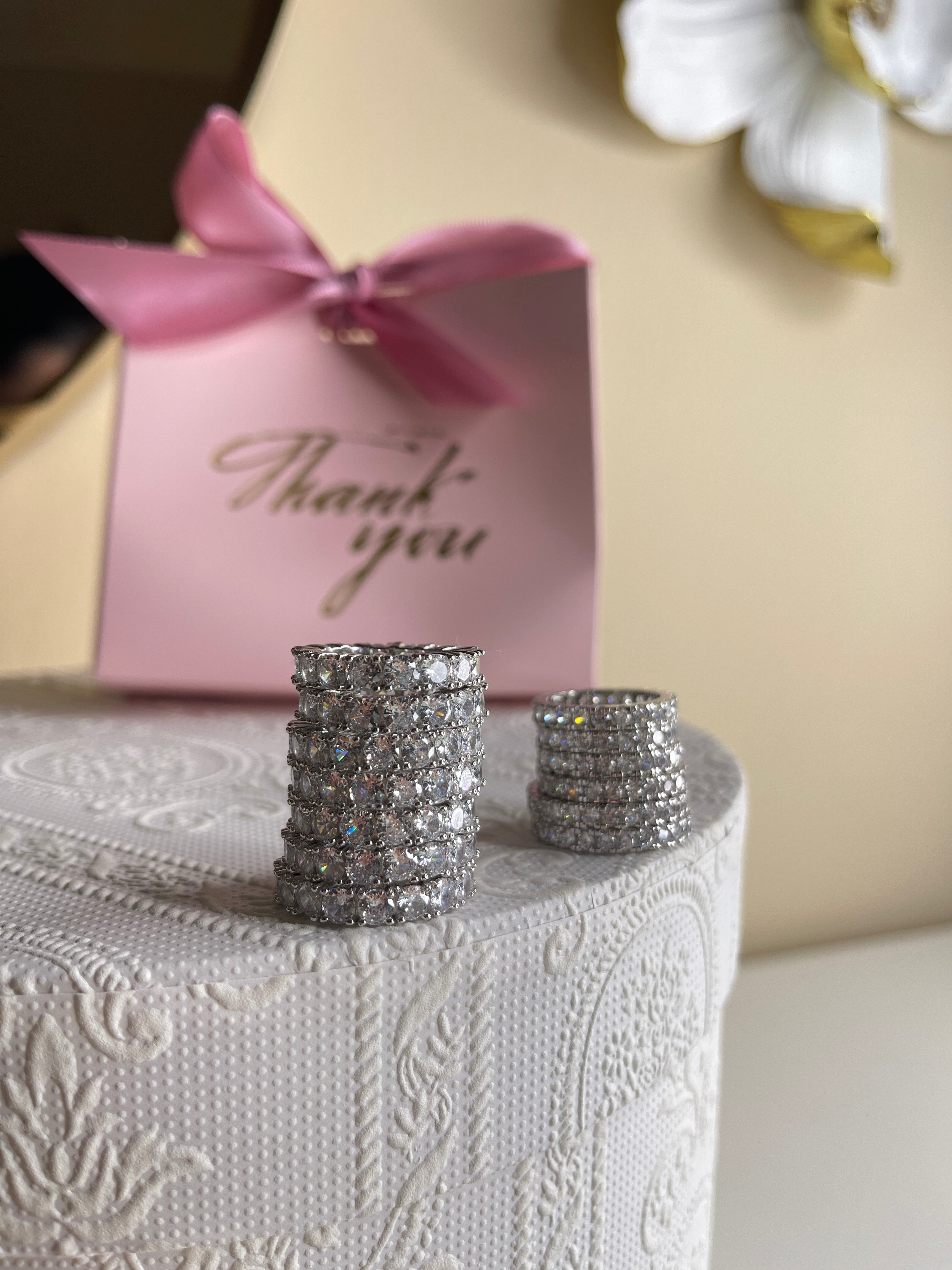 Veretta con Pietre Cubic Zirconia da 4 mm.