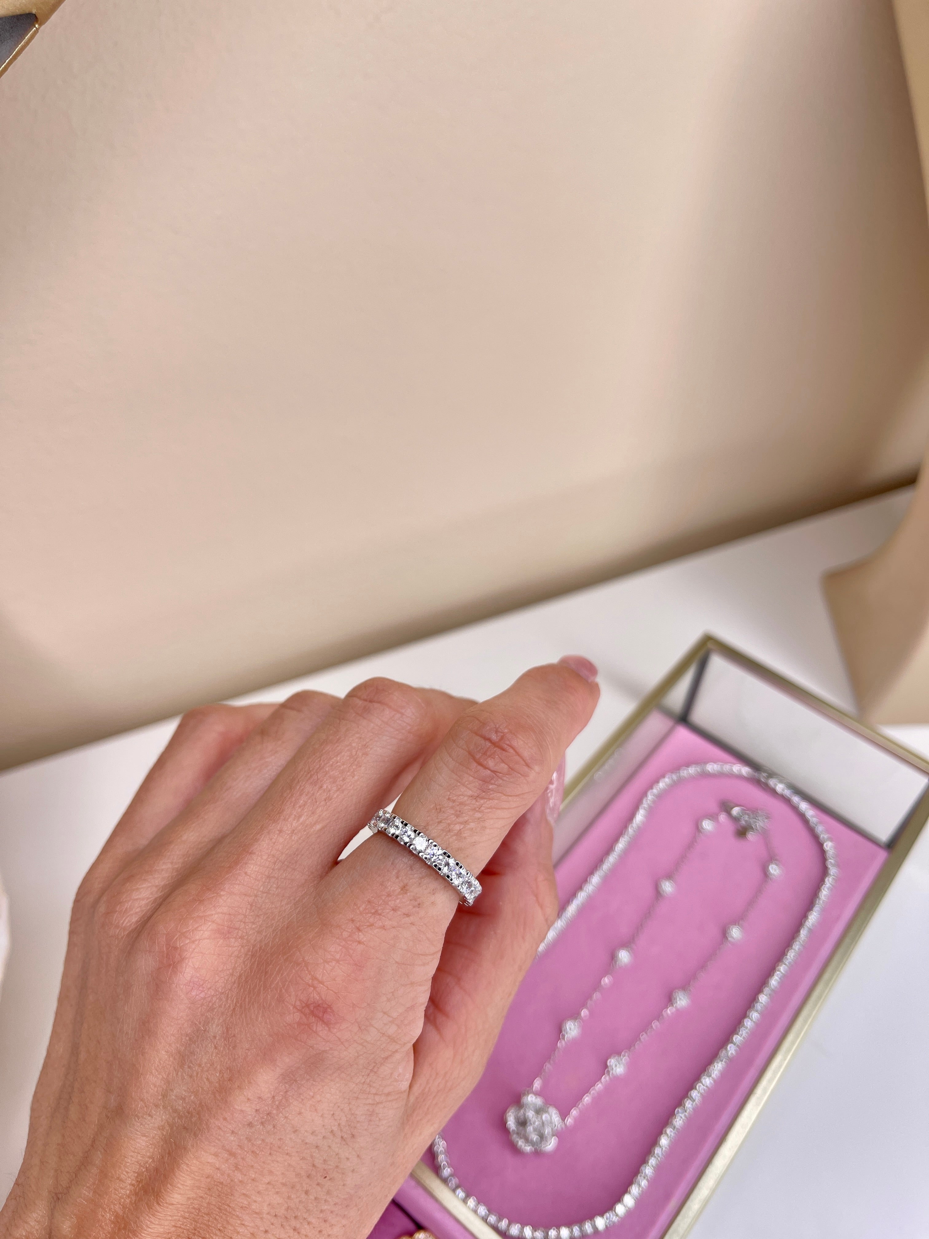 Veretta con Pietre Cubic Zirconia da 3 mm.