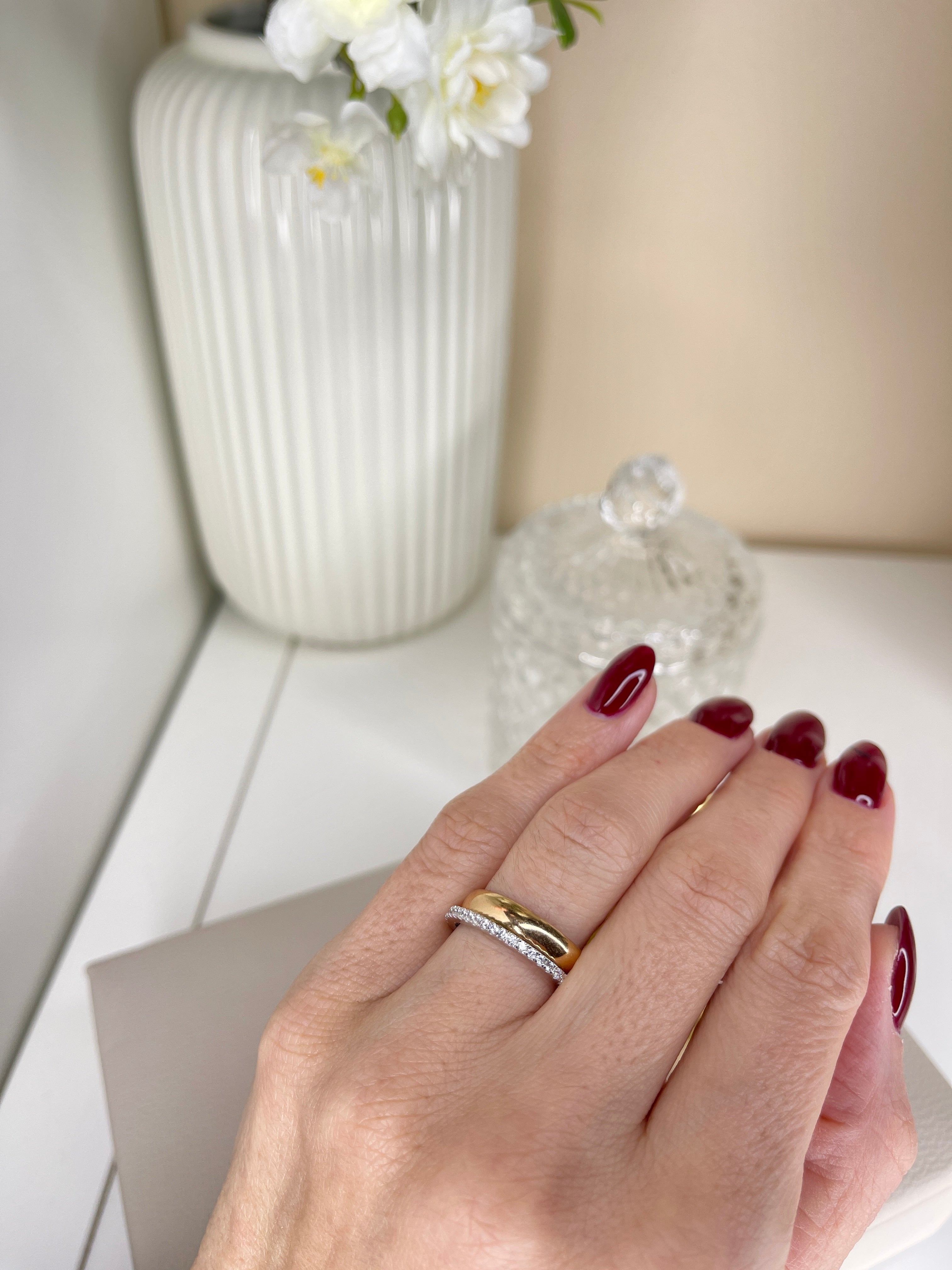 Veretta con Pietre Cubic Zirconia Bianche da 1,5 mm.