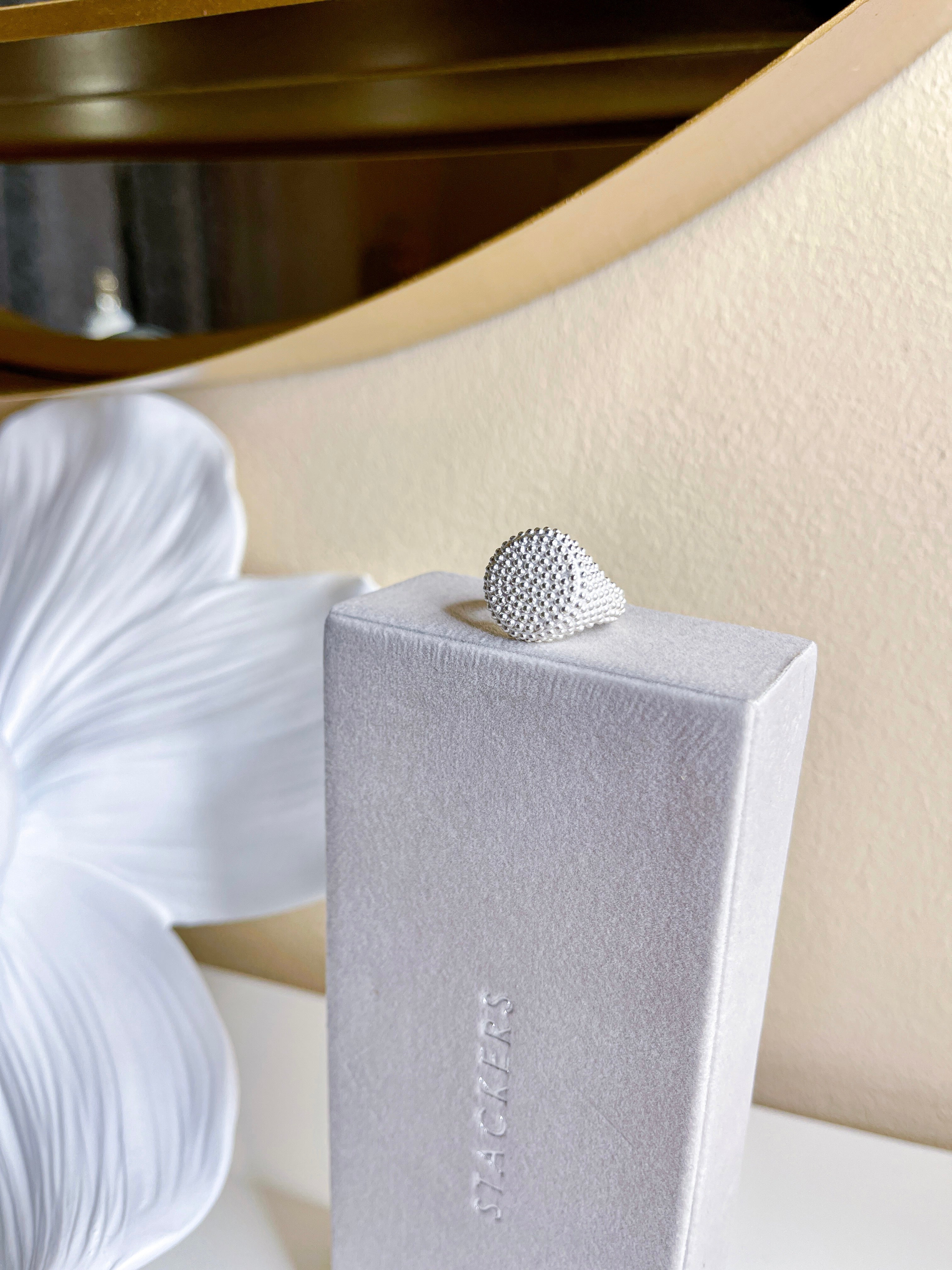 Anello Borchiato Tondo