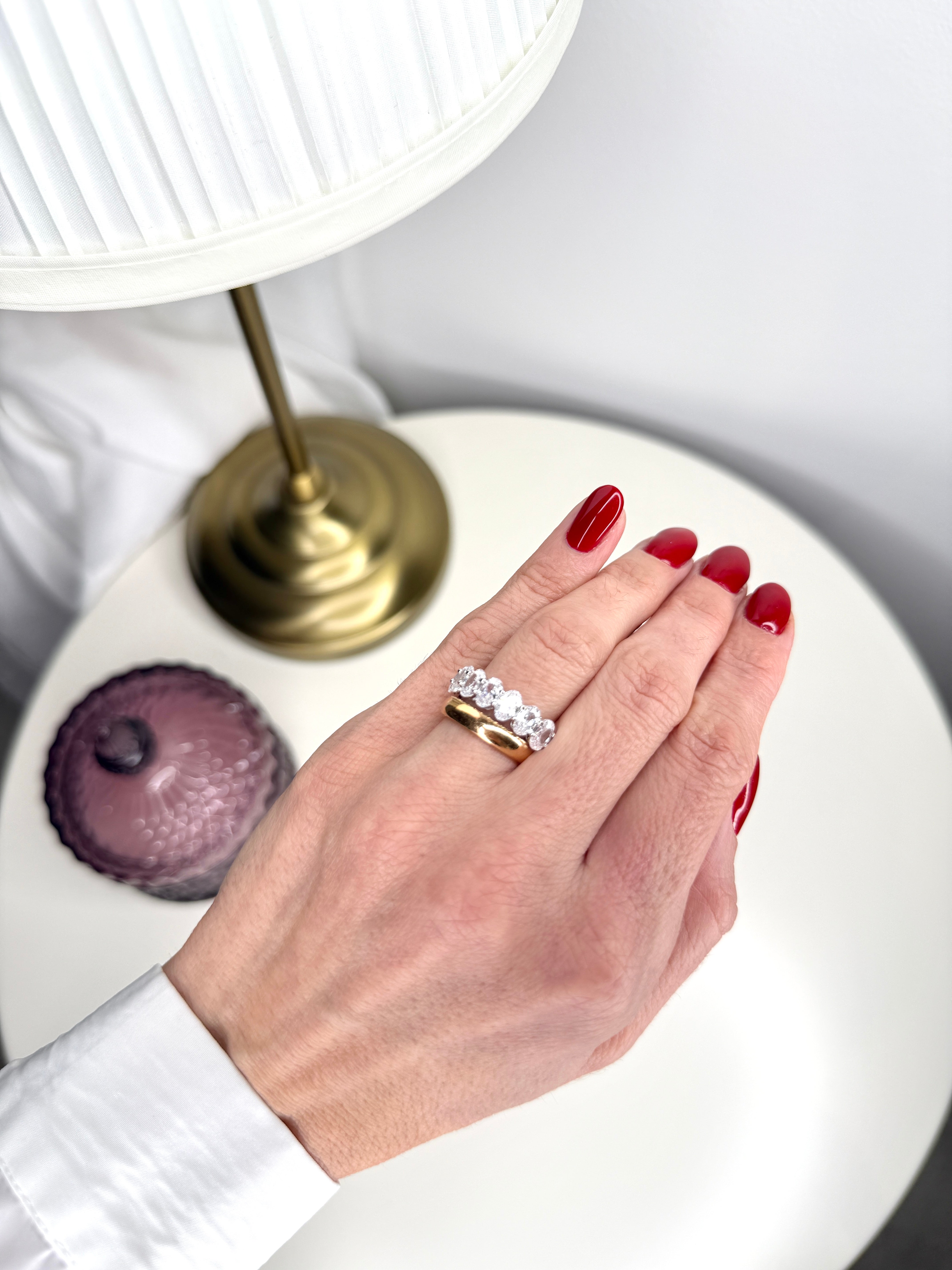 Mezza Veretta con Pietre Ovali Cubic Zirconia
