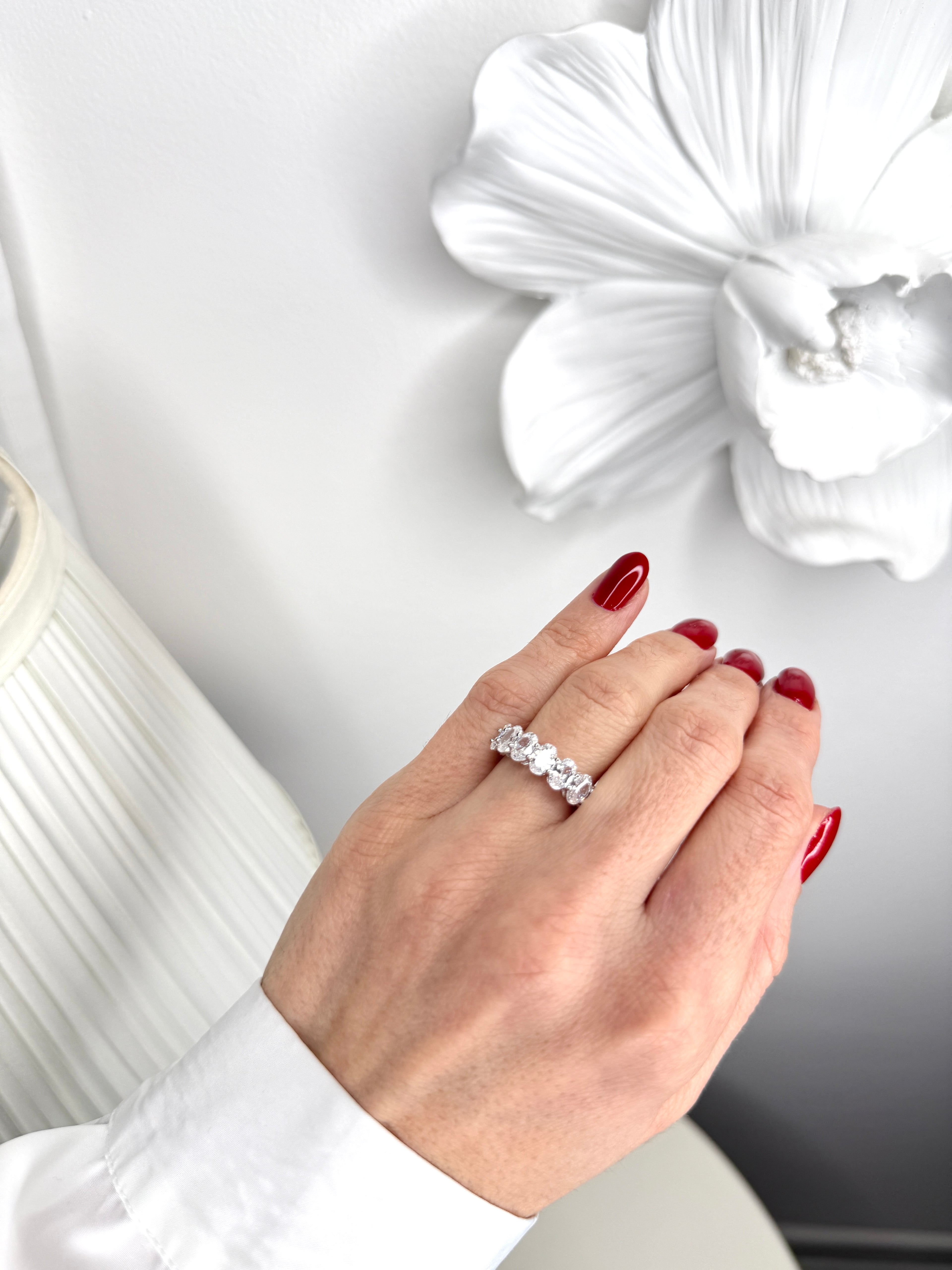 Mezza Veretta con Pietre Ovali Cubic Zirconia