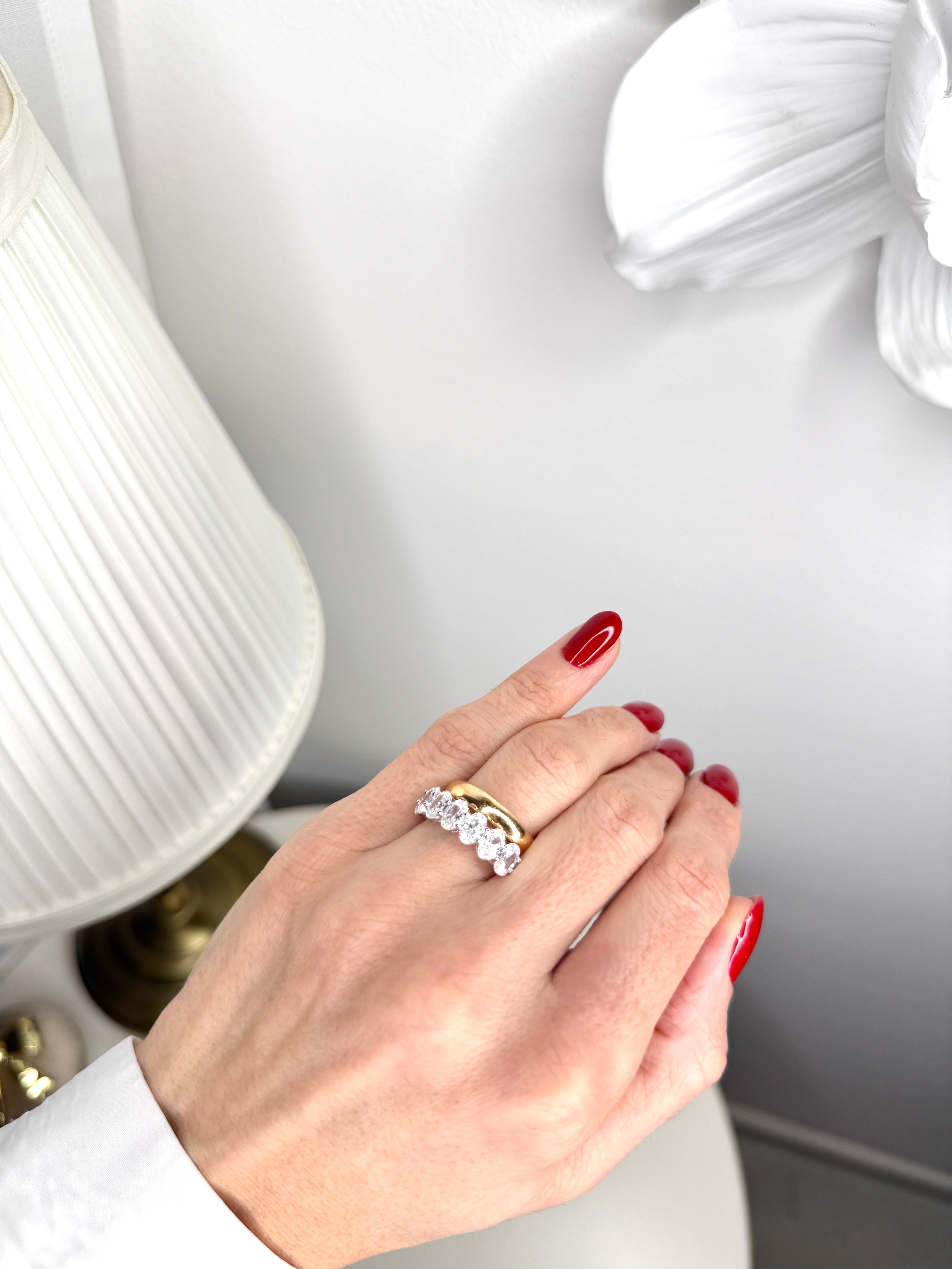 Mezza Veretta con Pietre Ovali Cubic Zirconia
