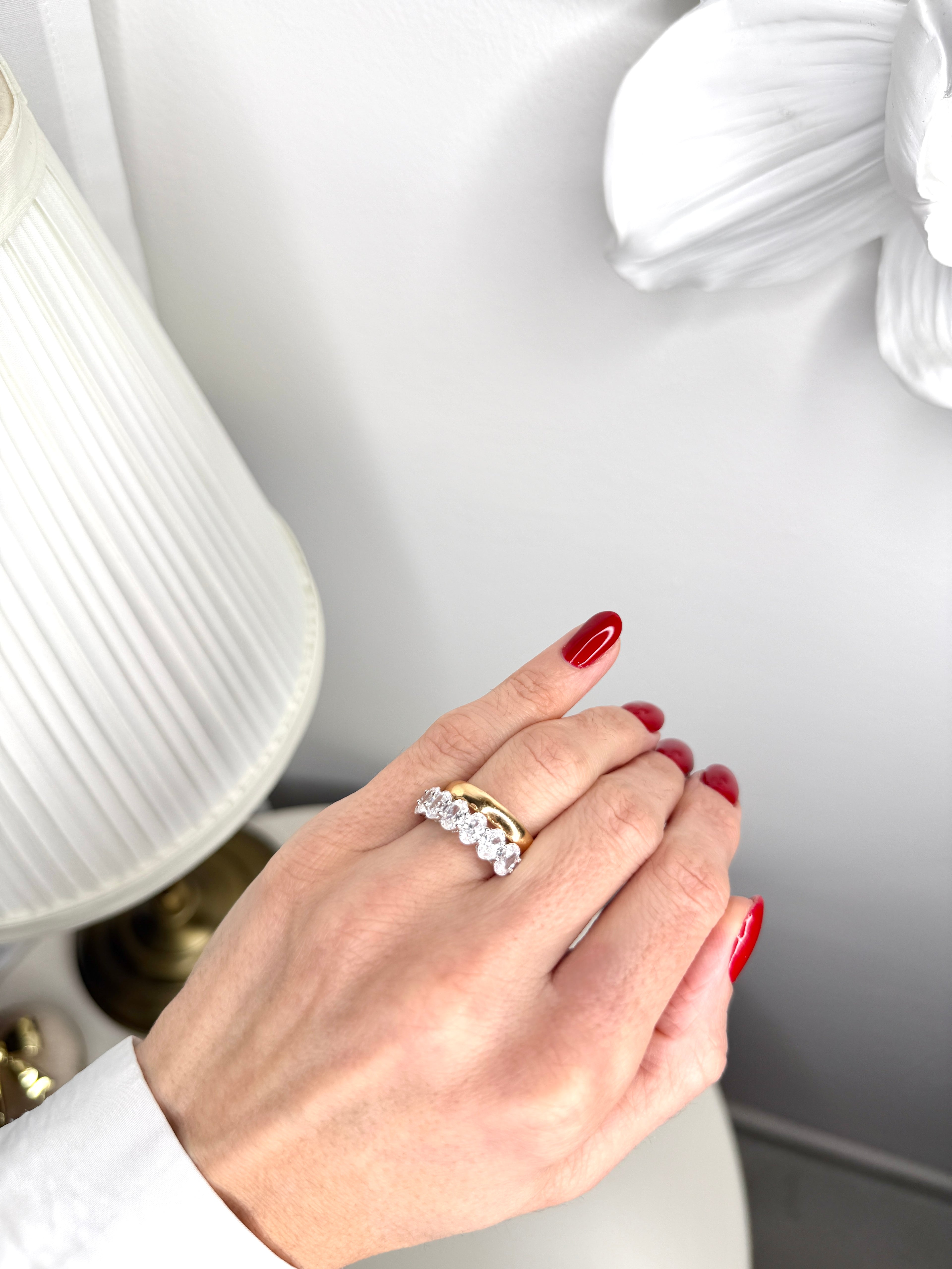Mezza Veretta con Pietre Ovali Cubic Zirconia